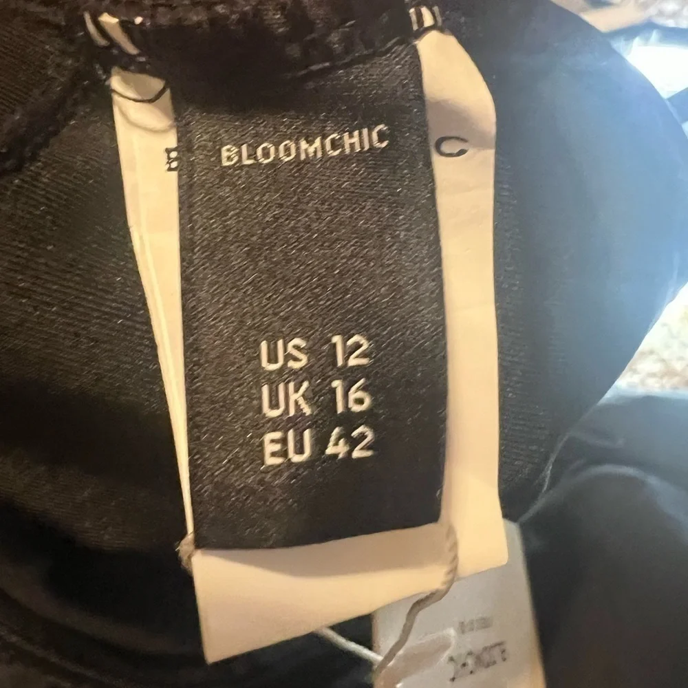 Bloomchic black flowy swim suit tank NWT size 12